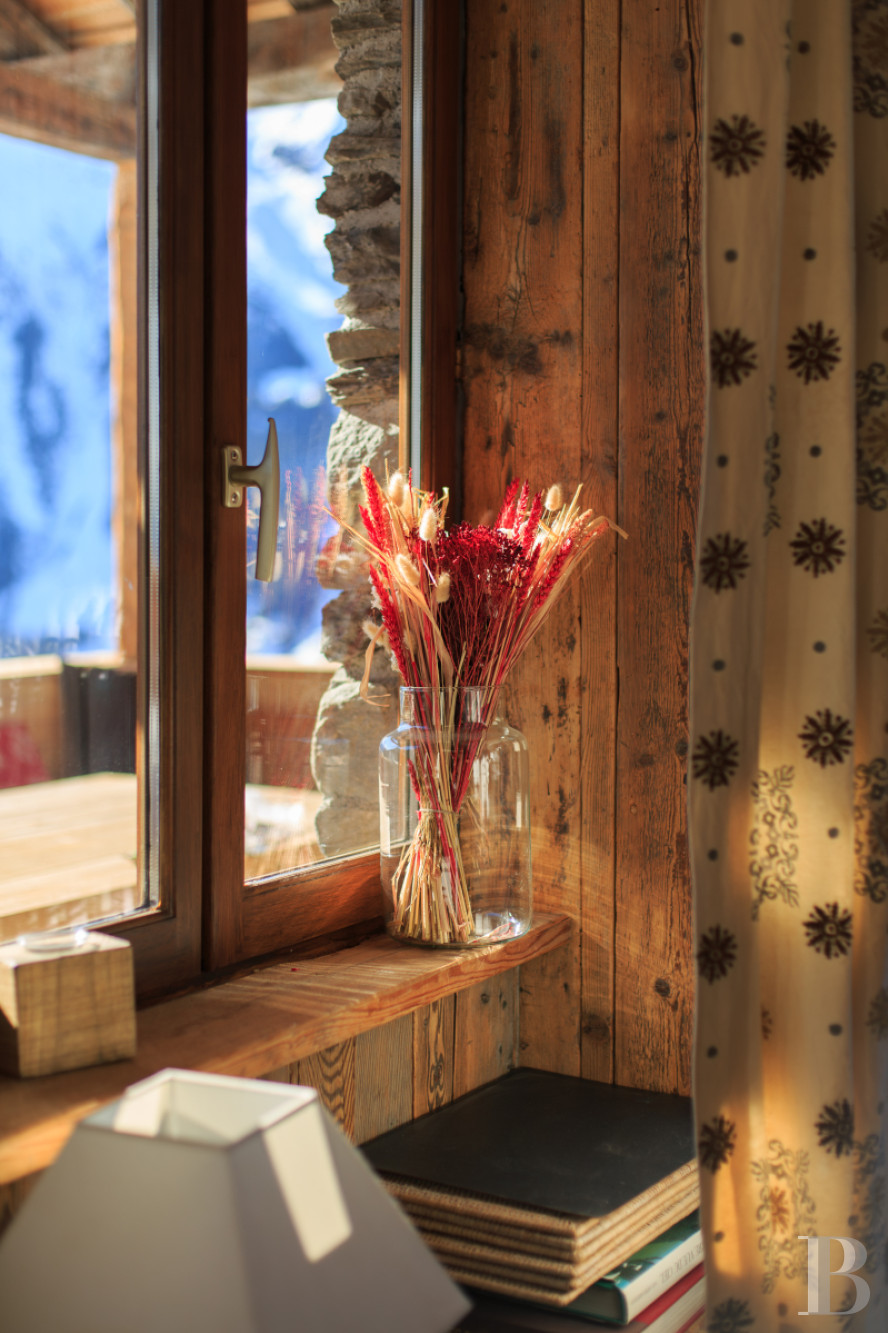 A large traditional, carefully renovated chalet in a hamlet in the Tarentaise valley in Savoie - photo  n°11
